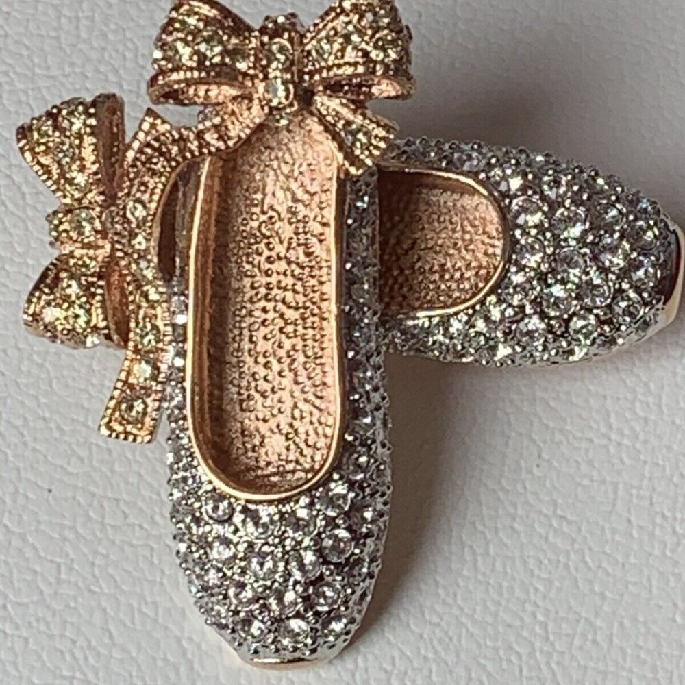 (RARE) STAMPED BUTLER DANCE BALLERINA BROOCH WITH SWAROVSKI CRYSTALS